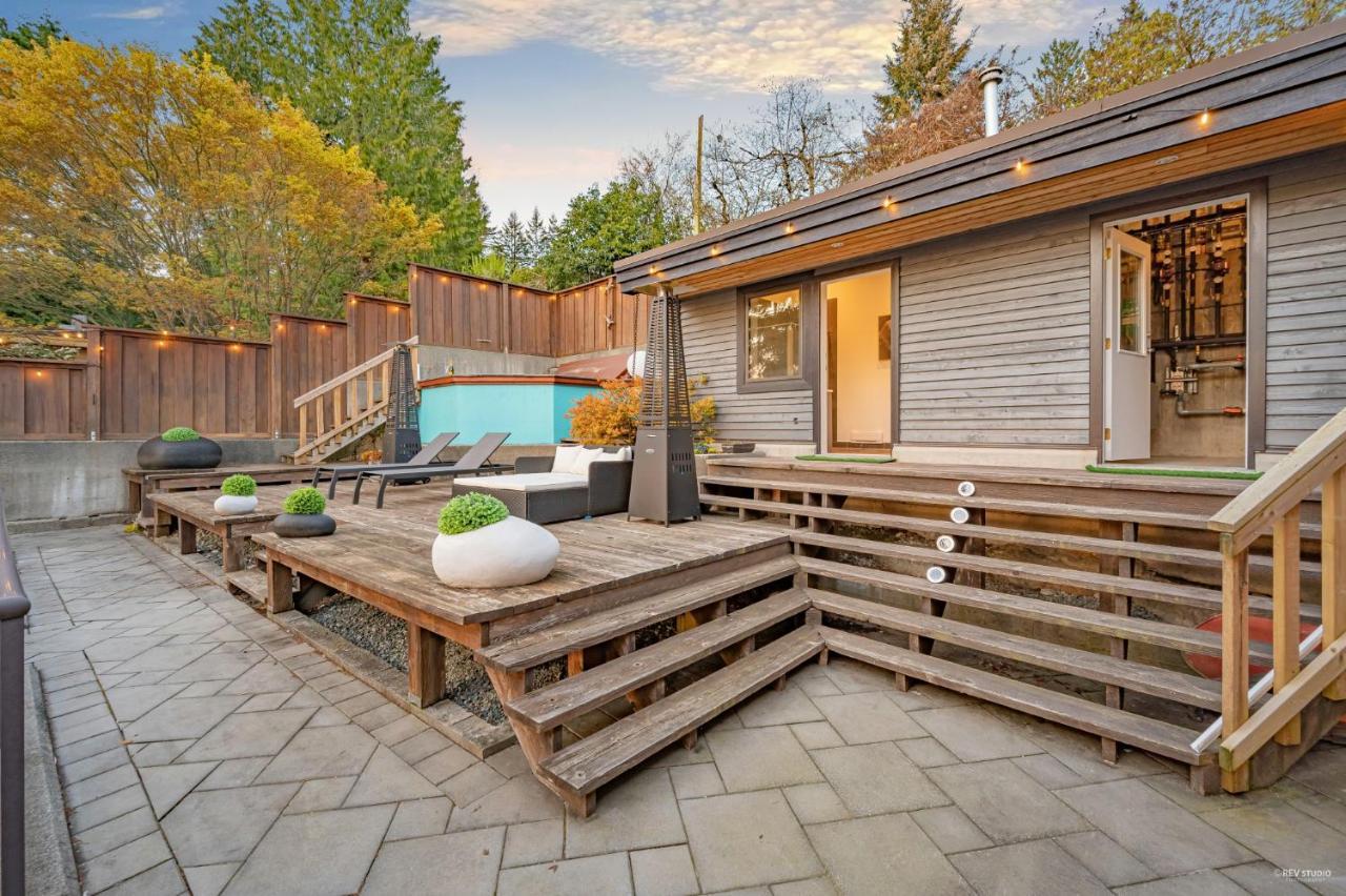 Grouse Cheerful Large Private Bedroom, Bath, Shared Deck, Pool, Hot Tub North Vancouver Luaran gambar
