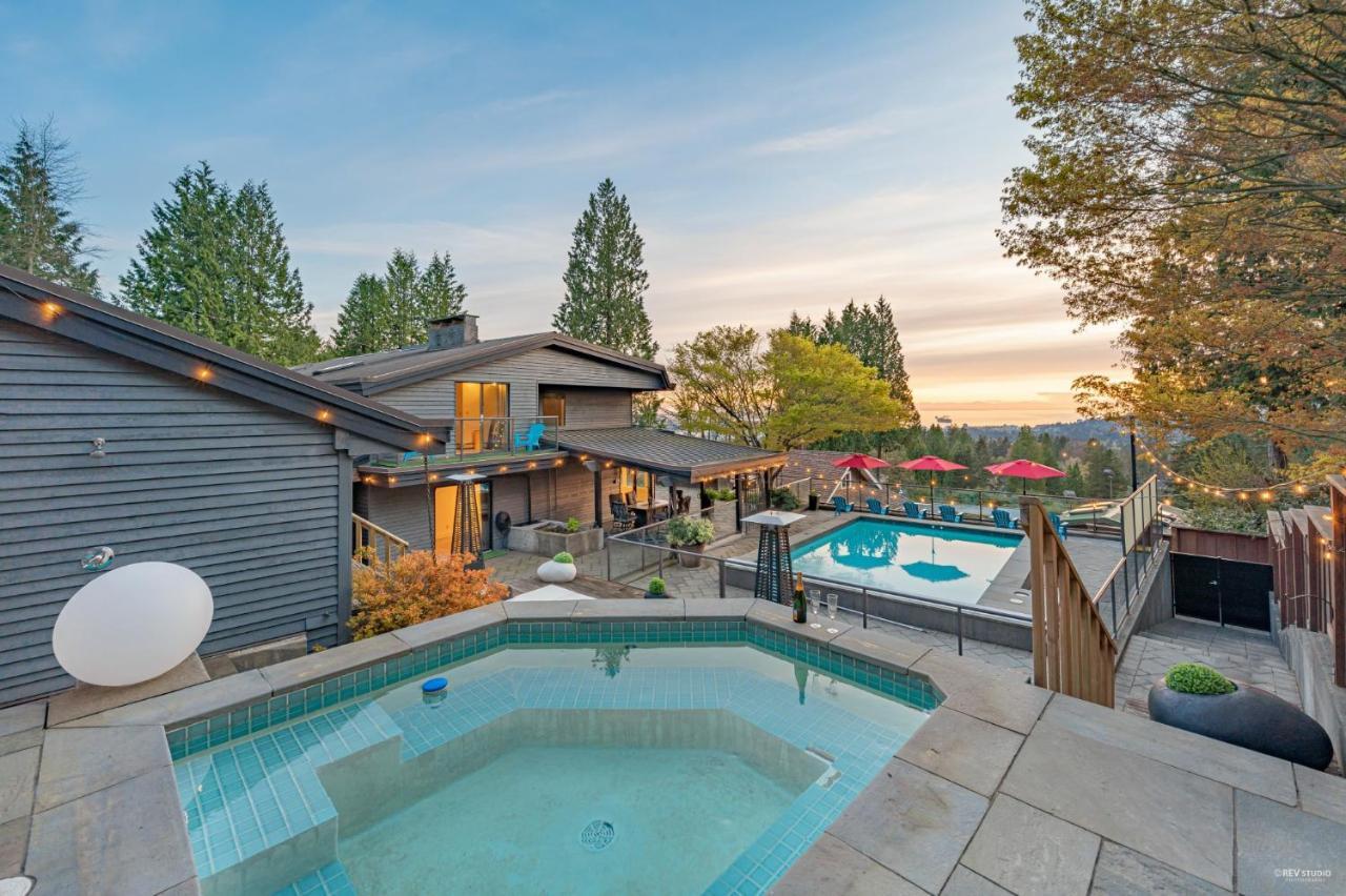 Grouse Cheerful Large Private Bedroom, Bath, Shared Deck, Pool, Hot Tub North Vancouver Luaran gambar