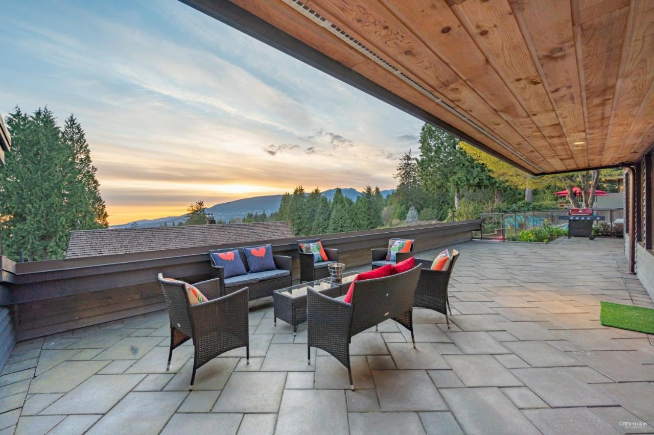 Grouse Cheerful Large Private Bedroom, Bath, Shared Deck, Pool, Hot Tub North Vancouver Luaran gambar