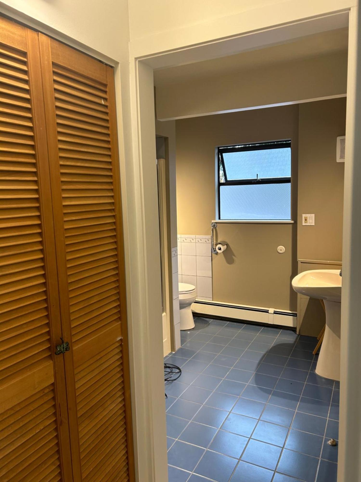 Grouse Cheerful Large Private Bedroom, Bath, Shared Deck, Pool, Hot Tub North Vancouver Luaran gambar