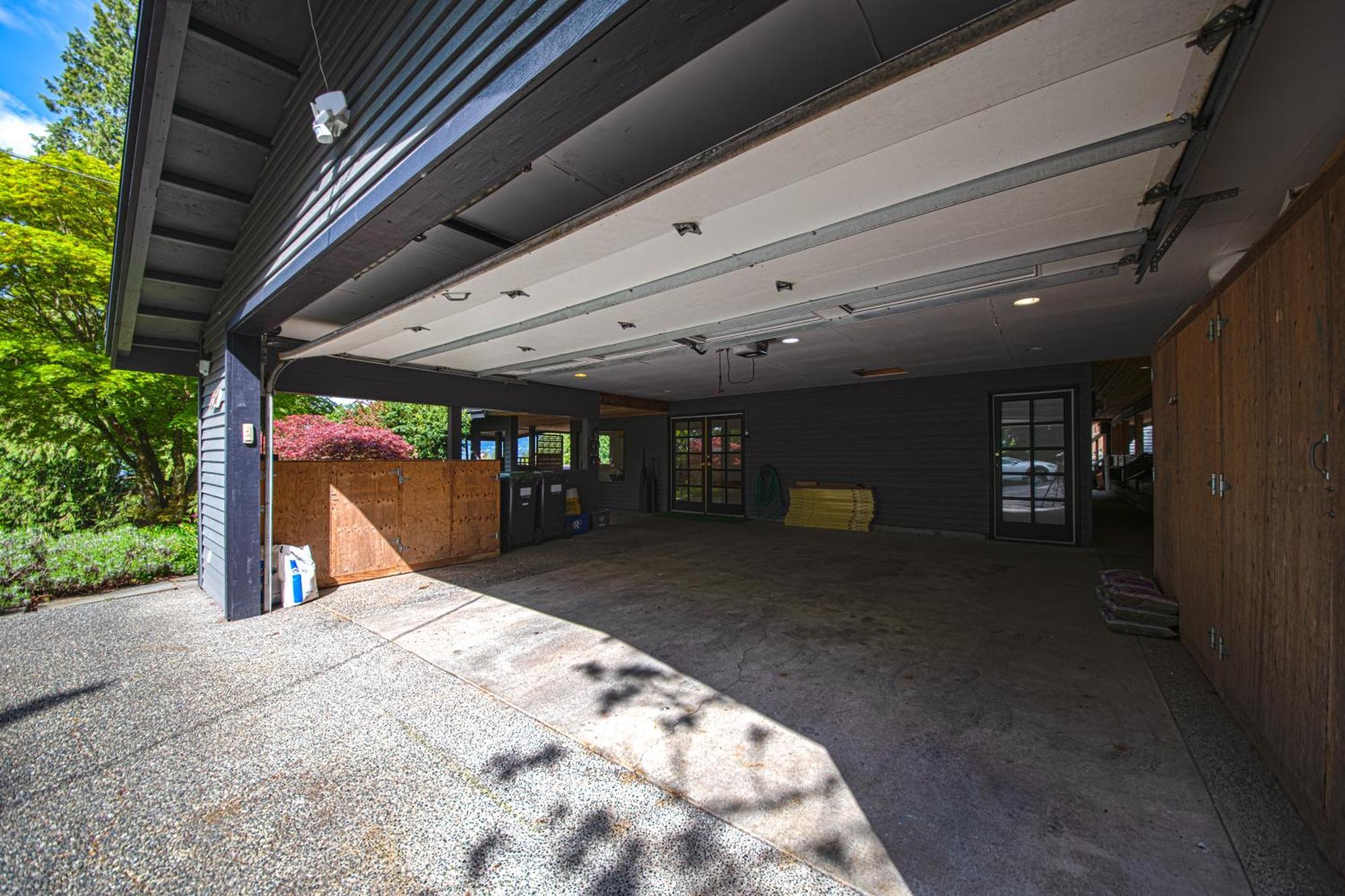 Grouse Cheerful Large Private Bedroom, Bath, Shared Deck, Pool, Hot Tub North Vancouver Luaran gambar
